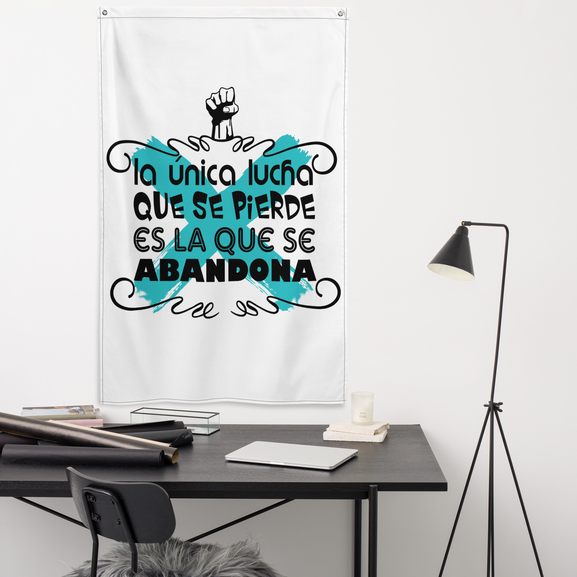 Bandera "La única lucha que se pierde es la que se abandona" - Imagen 2